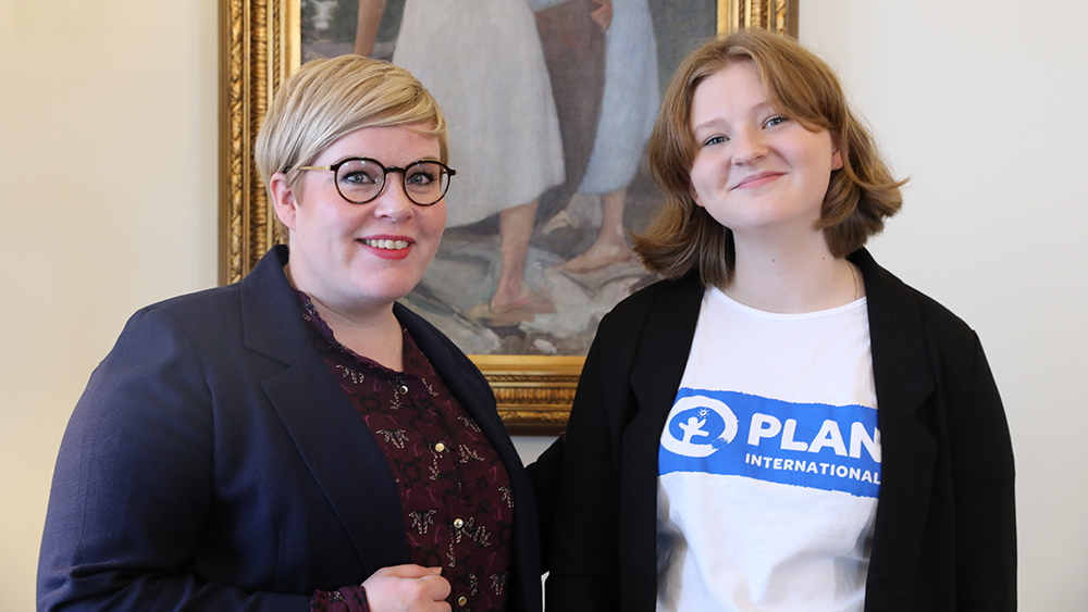 Finansminister Annika Saarikko och Idun Söderlund.